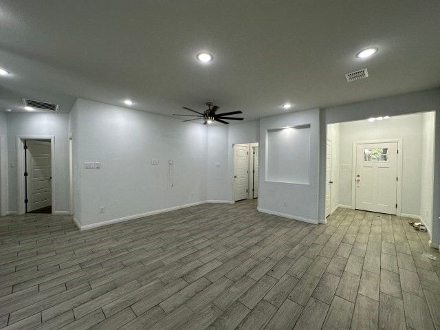 917 E Maddox Avenue, Fort Worth, TX 76104