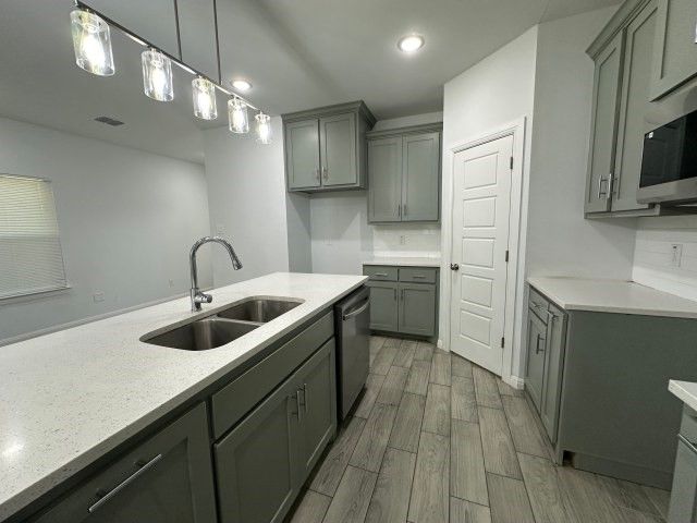 917 E Maddox Avenue, Fort Worth, TX 76104