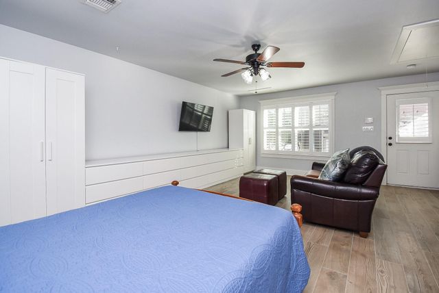 1349 Heights Boulevard B, Houston, TX 77008