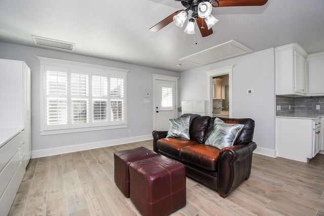 1349 Heights Boulevard B, Houston, TX 77008