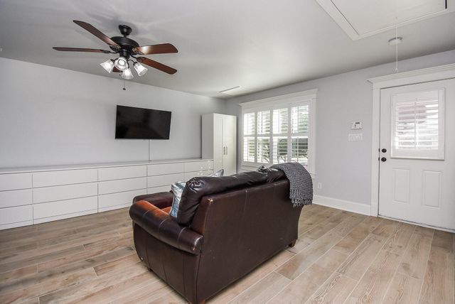 1349 Heights Boulevard B, Houston, TX 77008