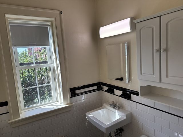 16 Columbian Street 4, Weymouth, MA 02190