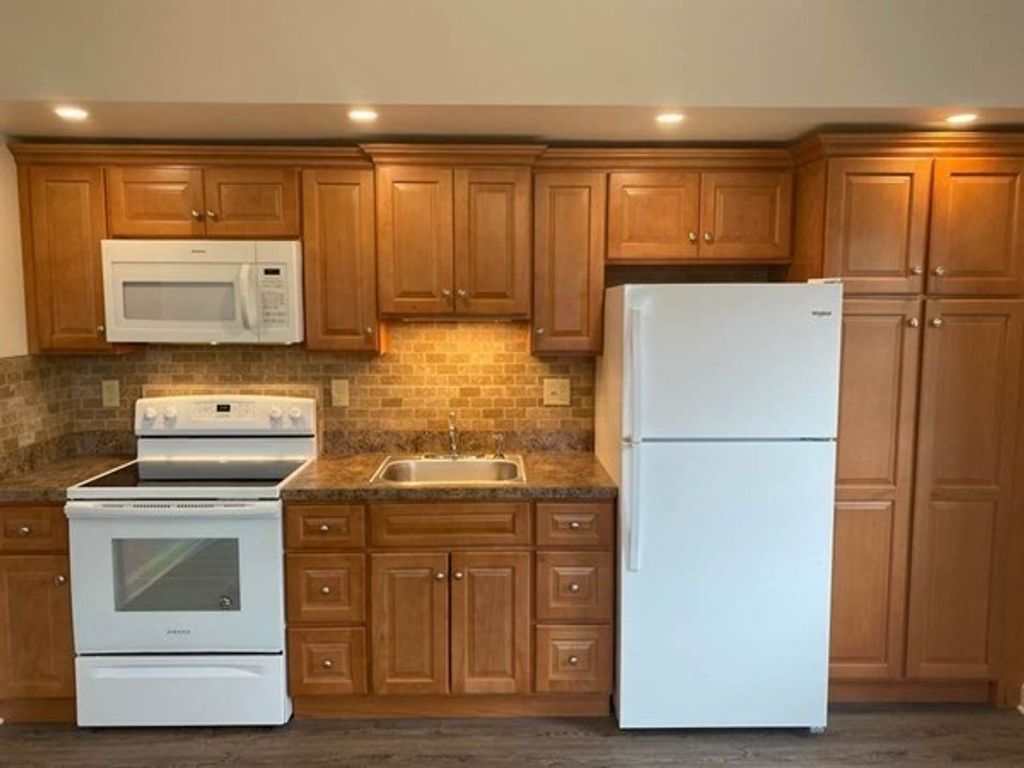 16 Columbian Street 4, Weymouth, MA 02190