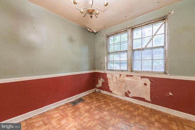 6605 CHURCH LN, Upper Darby, PA 19082