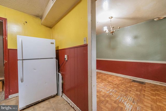 6605 CHURCH LN, Upper Darby, PA 19082