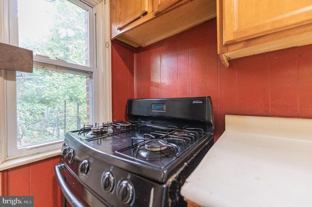 6605 CHURCH LN, Upper Darby, PA 19082