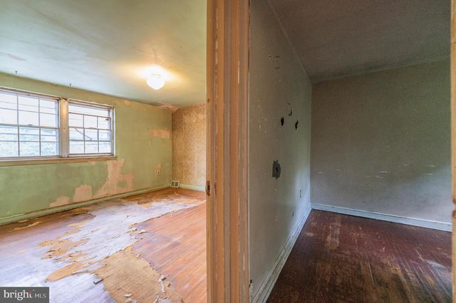 6605 CHURCH LN, Upper Darby, PA 19082