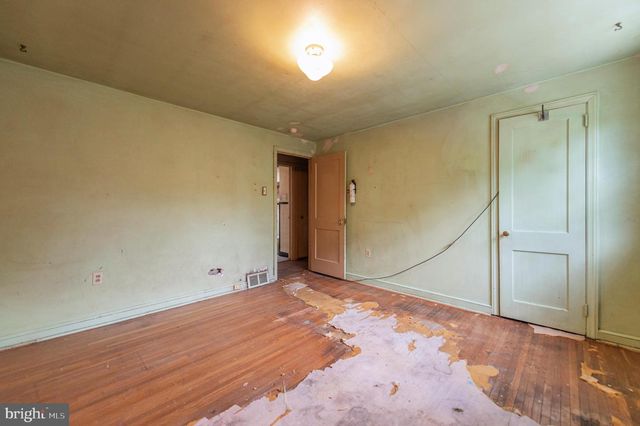 6605 CHURCH LN, Upper Darby, PA 19082