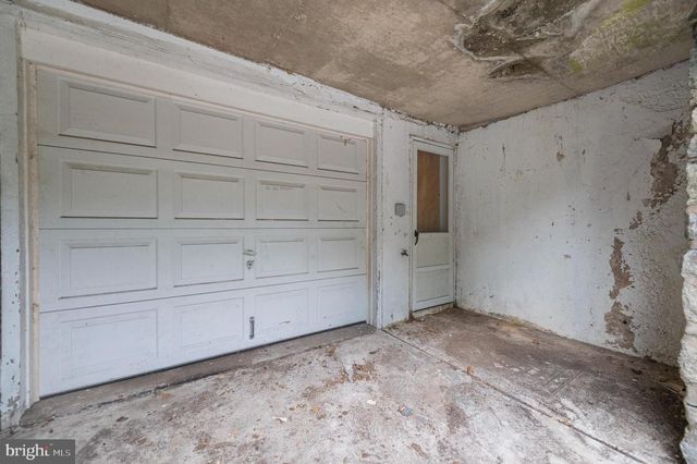 6605 CHURCH LN, Upper Darby, PA 19082