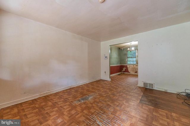 6605 CHURCH LN, Upper Darby, PA 19082