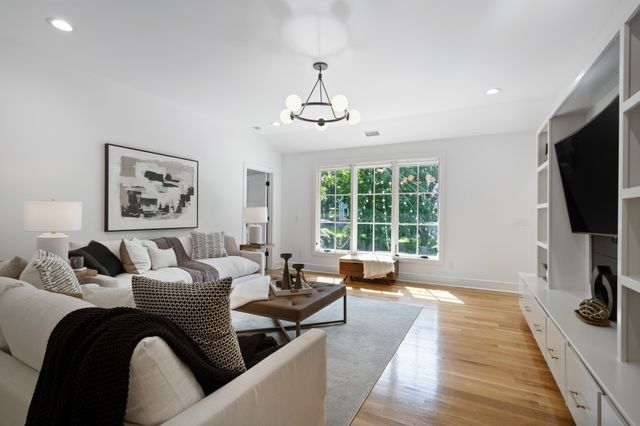 4024 General Bate Dr, Nashville, TN 37204