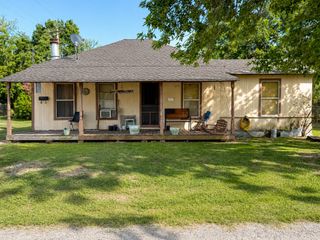 601 SW 2nd Street, Kerens, TX 75144