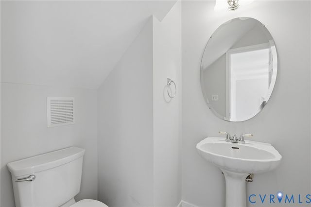 200 Clements Ct, Colonial Heights, VA 23834