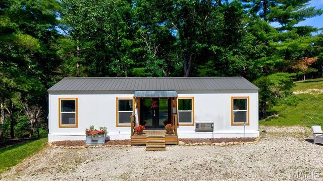 3200 Mossy Ridge Way, Pacific, MO 63069