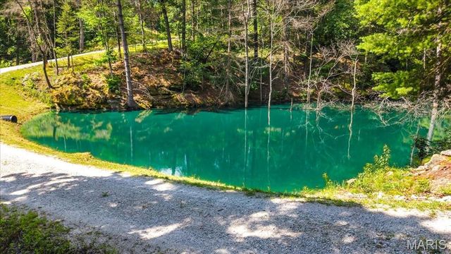 3200 Mossy Ridge Way, Pacific, MO 63069