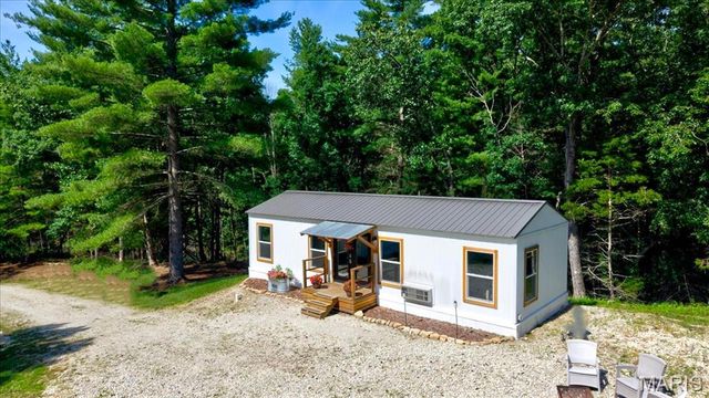 3200 Mossy Ridge Way, Pacific, MO 63069