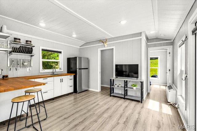 3200 Mossy Ridge Way, Pacific, MO 63069