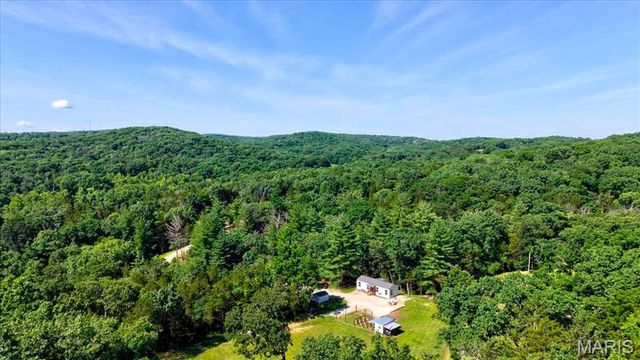 3200 Mossy Ridge Way, Pacific, MO 63069