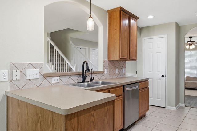 2835 Wild Oak Park Drive, Conroe, TX 77385