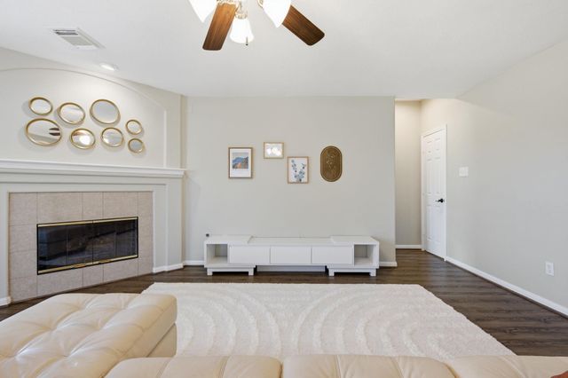 2835 Wild Oak Park Drive, Conroe, TX 77385