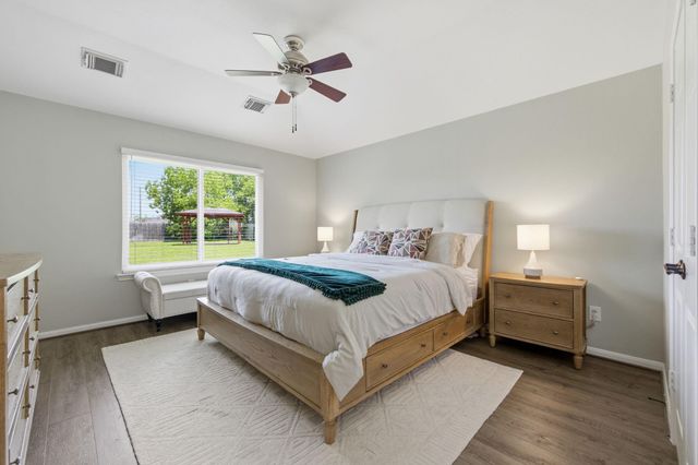 2835 Wild Oak Park Drive, Conroe, TX 77385