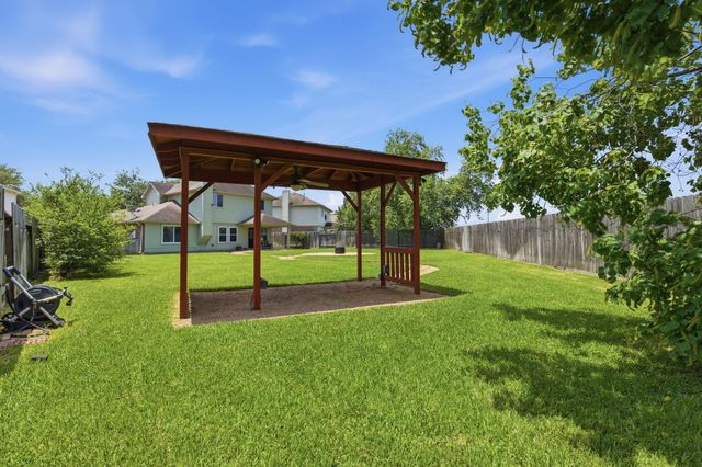 2835 Wild Oak Park Drive, Conroe, TX 77385