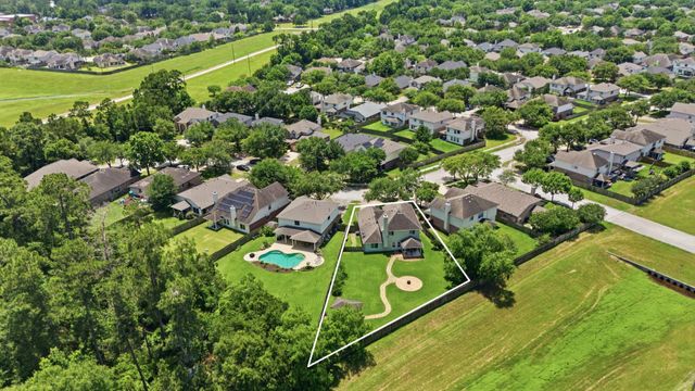 2835 Wild Oak Park Drive, Conroe, TX 77385
