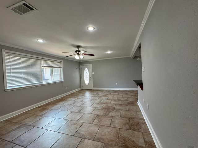584 Jennifer Jean Dr, Baton Rouge, LA 70808