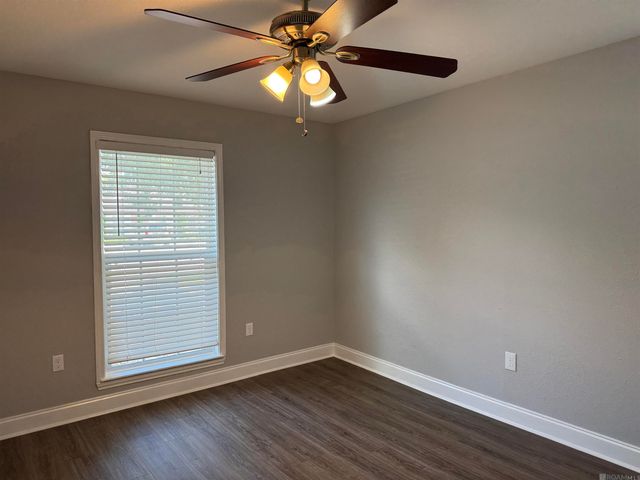584 Jennifer Jean Dr, Baton Rouge, LA 70808