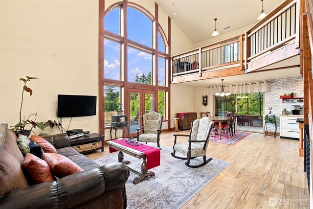 400 SE Dogwood Road, Port Orchard, WA 98367