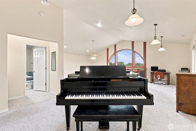 400 SE Dogwood Road, Port Orchard, WA 98367