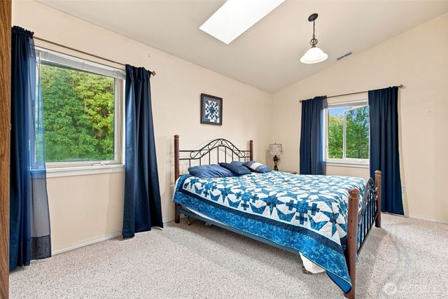 400 SE Dogwood Road, Port Orchard, WA 98367
