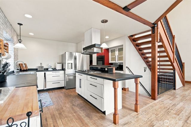 400 SE Dogwood Road, Port Orchard, WA 98367