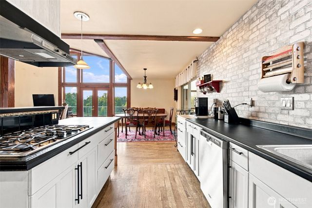 400 SE Dogwood Road, Port Orchard, WA 98367