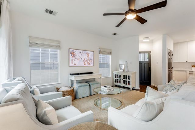 411 W Saint Elmo RD 35, Austin, TX 78745