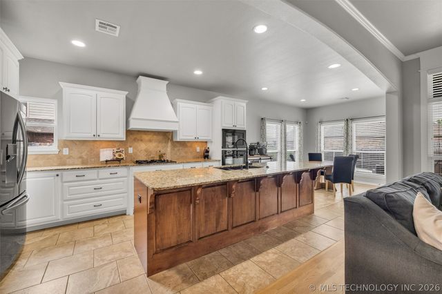 9407 N 96th East Avenue, Owasso, OK 74055