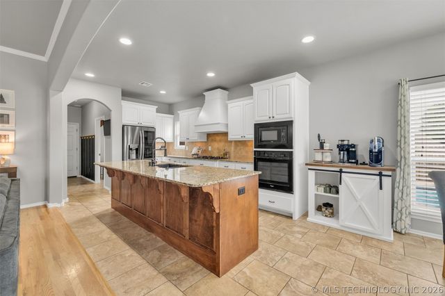 9407 N 96th East Avenue, Owasso, OK 74055