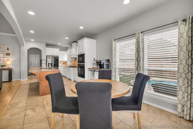 9407 N 96th East Avenue, Owasso, OK 74055