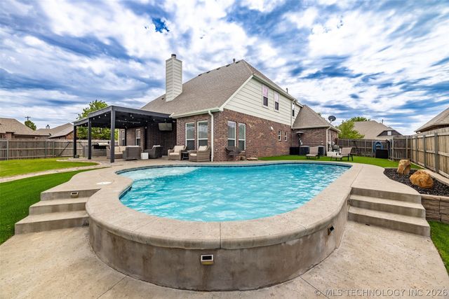 9407 N 96th East Avenue, Owasso, OK 74055