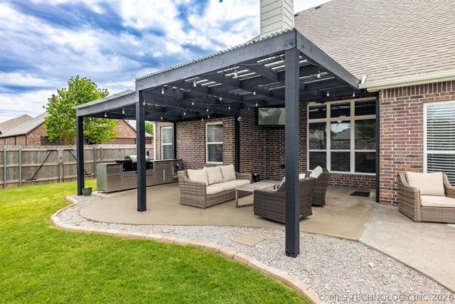 9407 N 96th East Avenue, Owasso, OK 74055