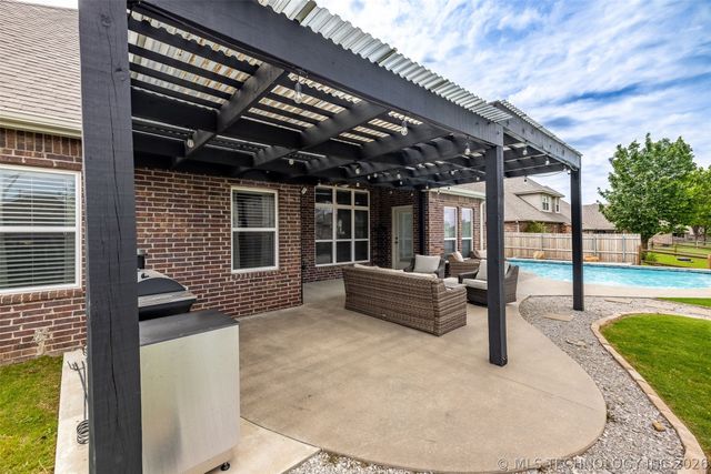 9407 N 96th East Avenue, Owasso, OK 74055