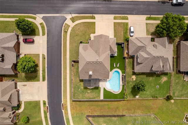 9407 N 96th East Avenue, Owasso, OK 74055