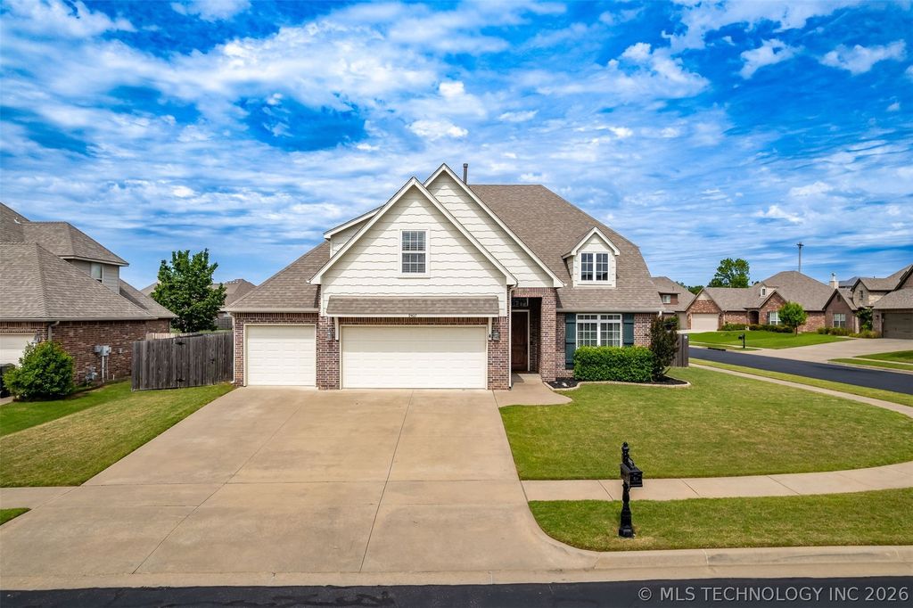 9407 N 96th East Avenue, Owasso, OK 74055