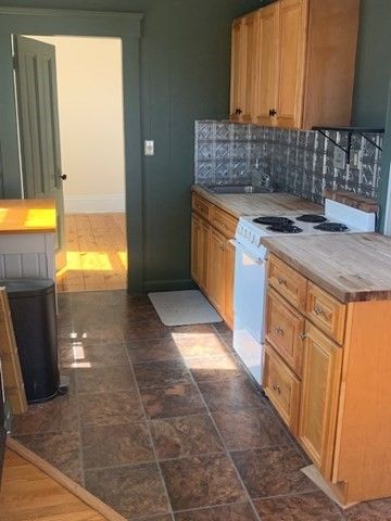 9 Portland 2, Lynn, MA 01902