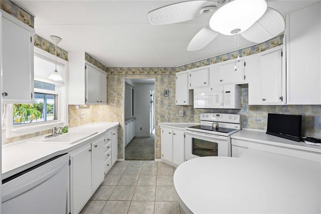16 N GRANADA PLAZA, Englewood, FL 34223