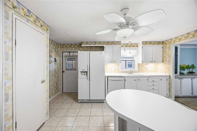 16 N GRANADA PLAZA, Englewood, FL 34223