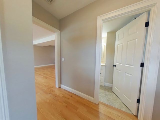 109 Farwell St 109, Newton, MA 02460