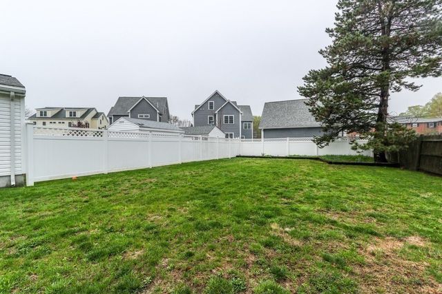 109 Farwell St 109, Newton, MA 02460