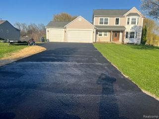 9440 Apple Court, Fenton, MI 48430