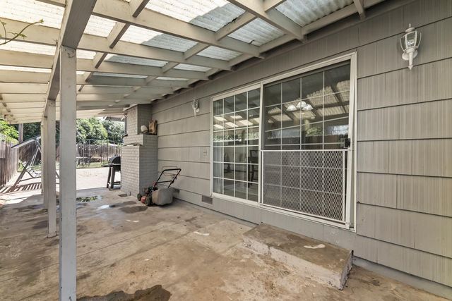 2212 Cervantes Dr, Rancho Cordova, CA 95670